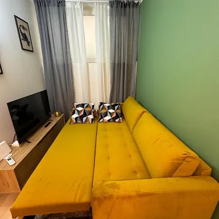 Urban Apartment *